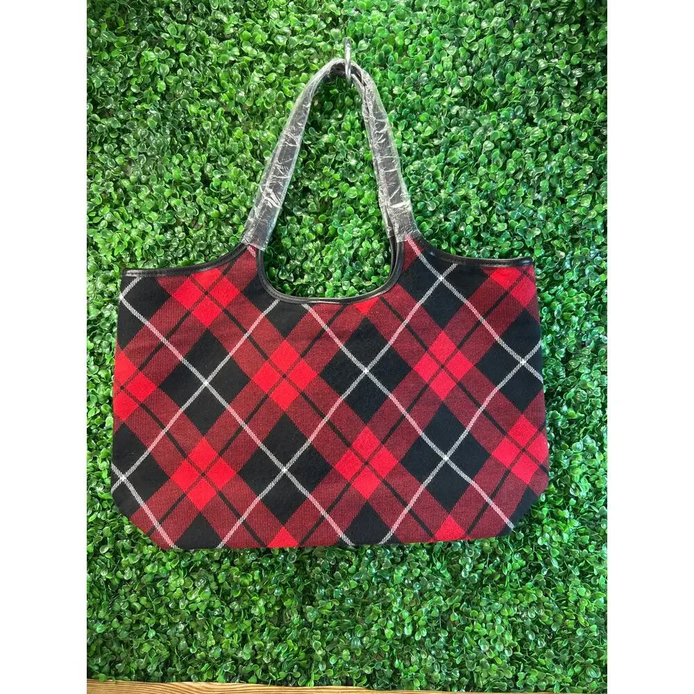 Victoria’s Secret Plaid Holiday Red Tote VS Monogram Logo Bag Fleece NWT